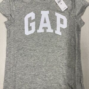 GAP Heather Gray Short Sleeve Tee with Crew Neck